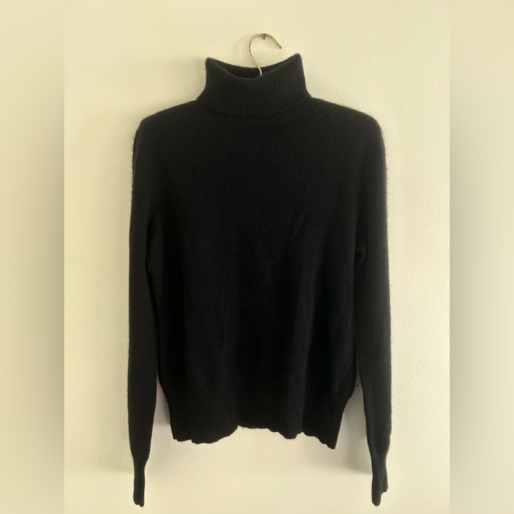 Black Cashmere Turtleneck Sweater